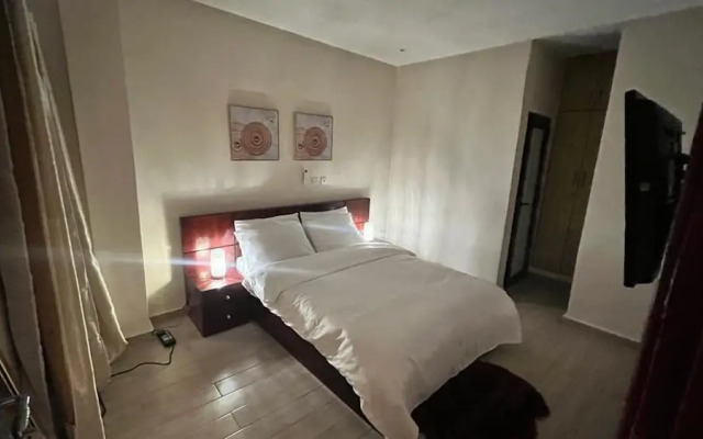 We Offer you a Lovely 1-bed Apartment in Abidjan