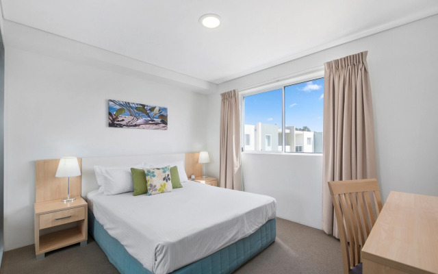 Quality Suites Pioneer Sands