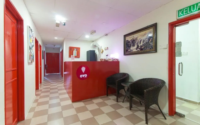 OYO 304 Zero Hour Hotel