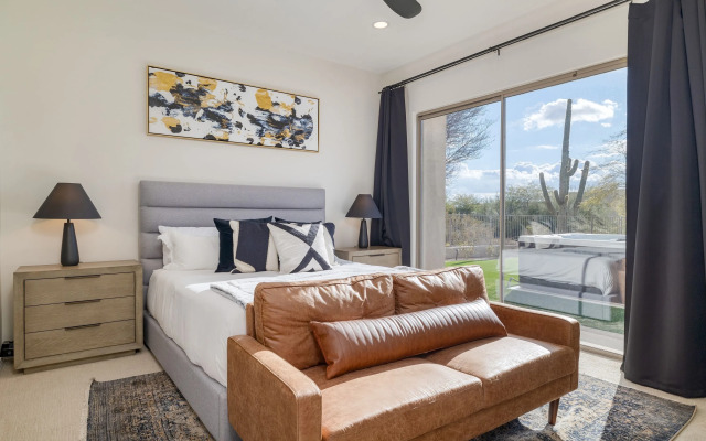 Montoya By Avantstay Pool, Putting Green, Views