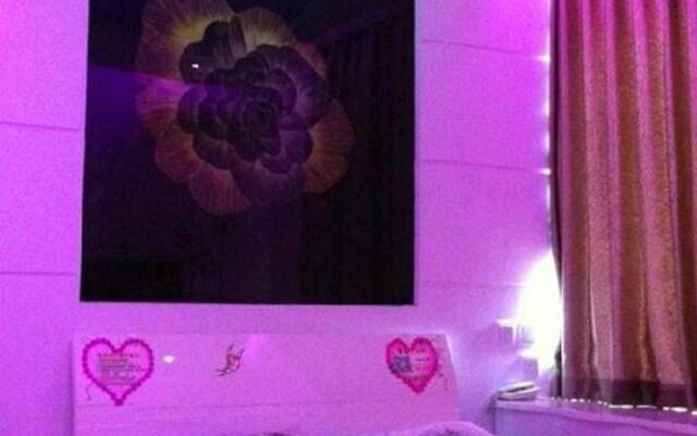 Qingdao Sweet Space Business Hotel