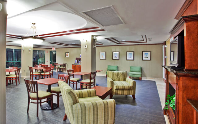 Holiday Inn Express Hotel & Suites Macon-West, an IHG Hotel