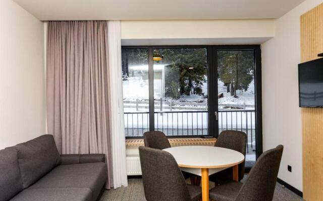 Bright Cozy Apartment For 4