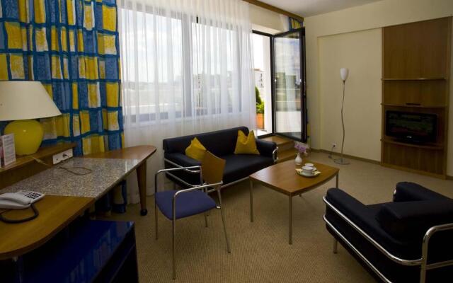 Starlight Suites