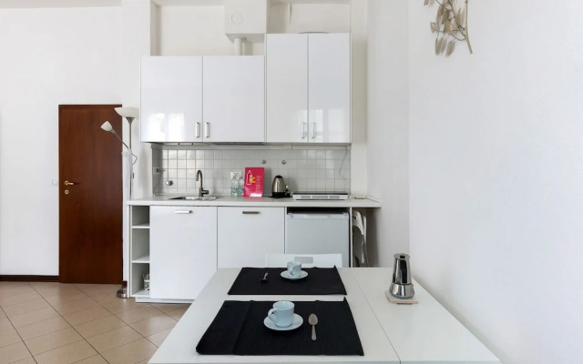 White Leaves Studio by Wonderful Italy