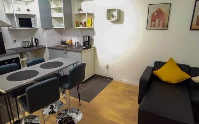 Apartment Near University and Airport Paris-orly by Servallgroup