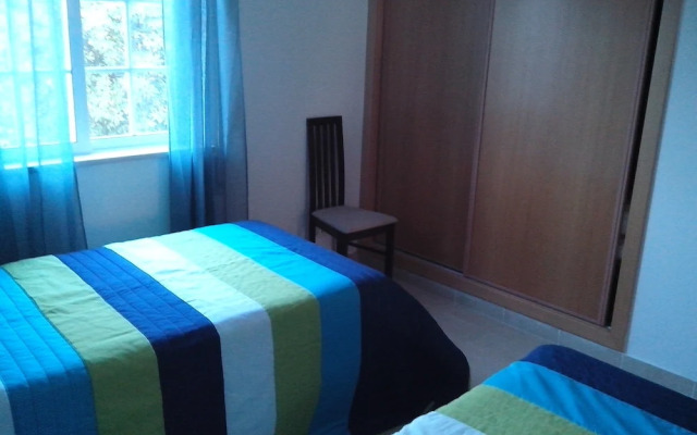 Charming 2-bed Apartment in Olhos de Água