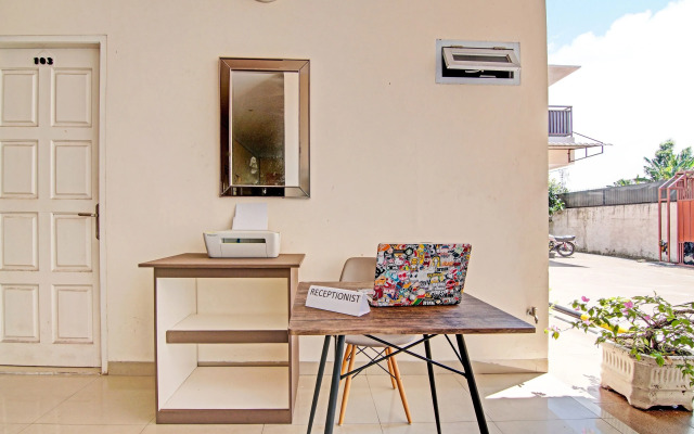 OYO 91269 R&s Living Residence