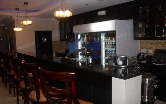 Owu Crown Hotel Ibadan