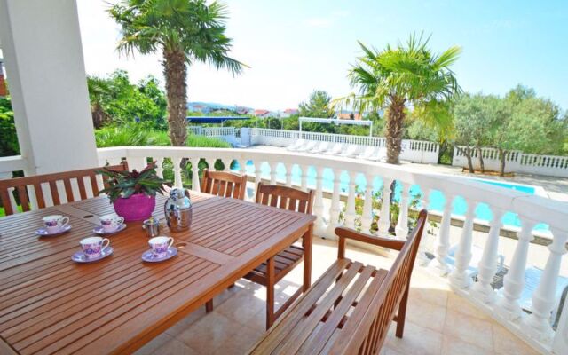 Apartment Rina Paros 41123