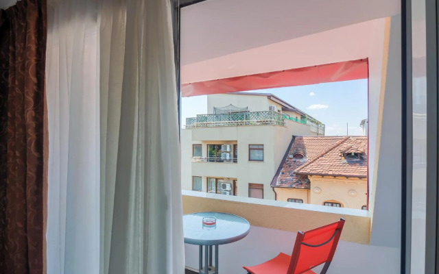 Tranzzit Hotel
