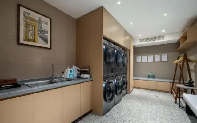 Atour X Hotel Hangzhou Binjiang Torch Avenue