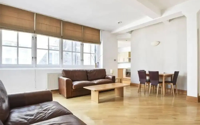 Modern 1 Bedroom Flat Near Liverpool Street With Patio