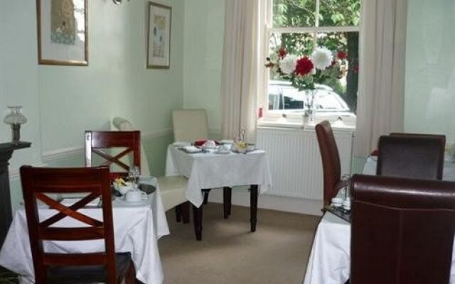 Alpine Lodge Guest House