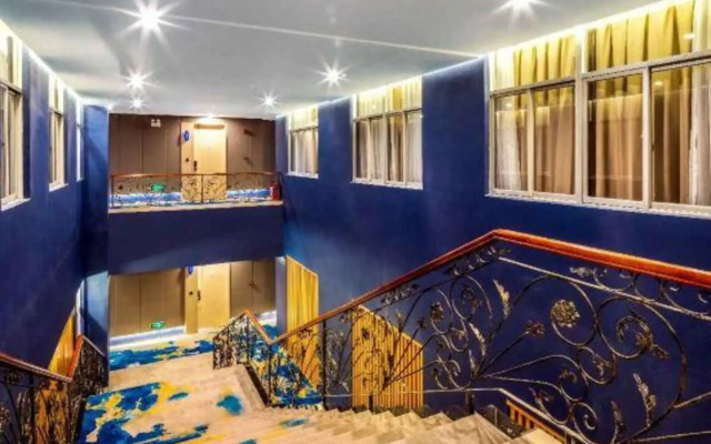 Shenzhen North Railway Station RANZ Hotel