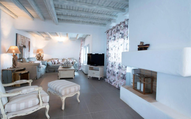 Aelia Paros Villas