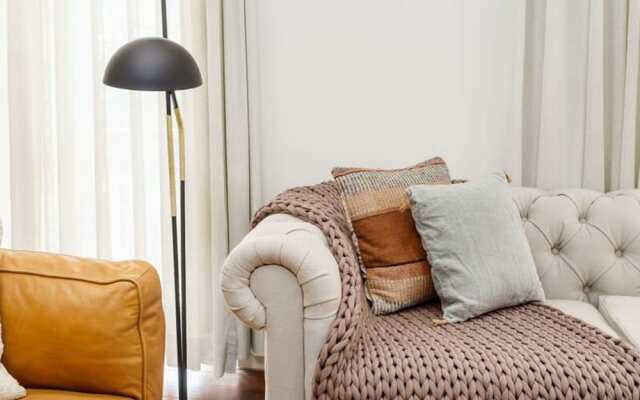 w 3BR Duplex Penthouse With Private Pool