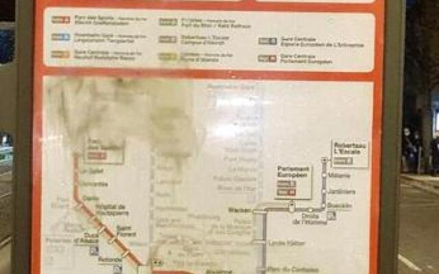 Studio avec terrasse et wifi a Strasbourg