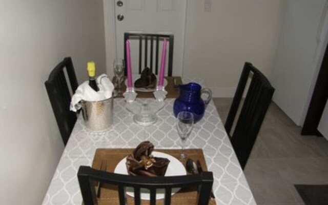 Two-bedroom Apartment at Villa Tunis