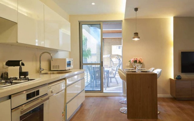 Quiet with Terrasse in City Center by FeelHome