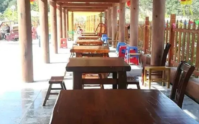 Baotianman Shanshui Inn