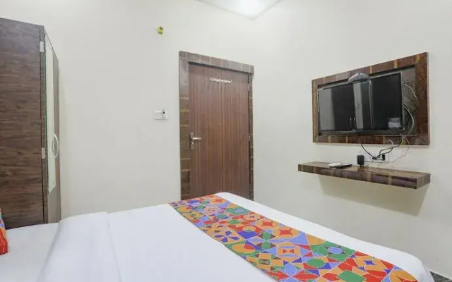 Fabexpress Paradise Inn