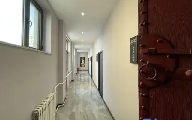Shuiyunjian Business Hotel (South Wind Square Yuncheng Railway Station)