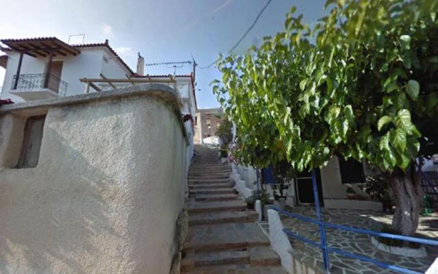 Big family house in Mesochoria village