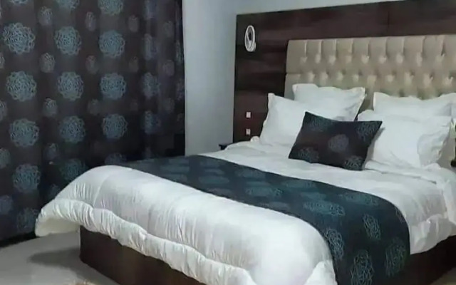 Sol Pyramid Inn