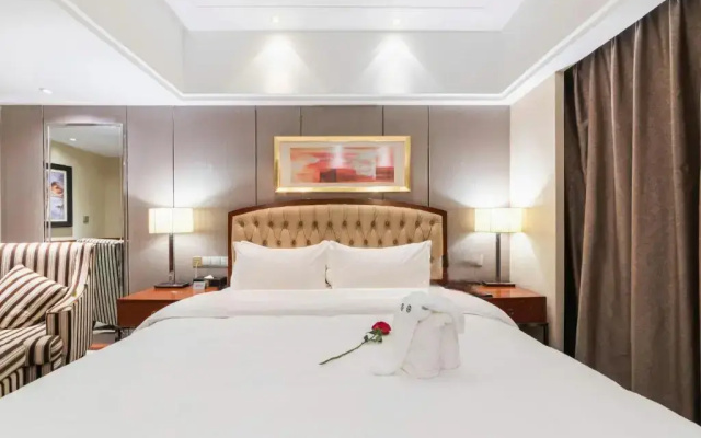Rezen Kingtown Hotel (Chongqing Liangping)