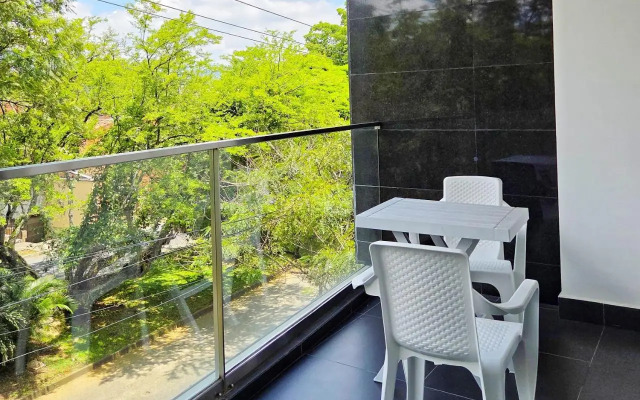 Aparta Suites Park 85