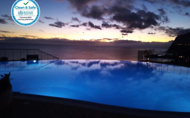 Formosa Infinity Pool Apartment