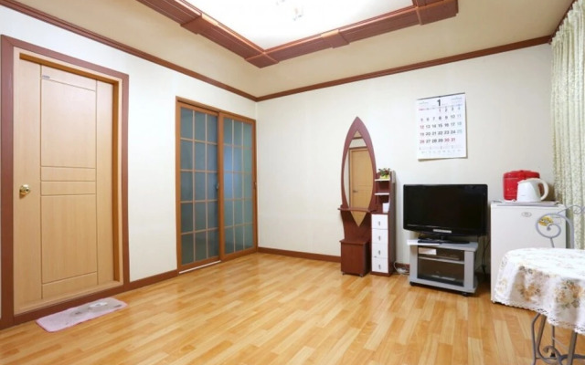 Hoengseong Jamjari Pension