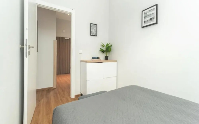 Comfortable Holiday Apartment by the Beach
