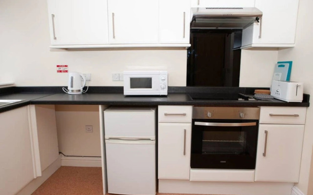 Top Floor Studio Near Bristol City