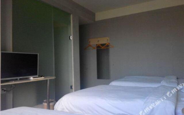 Mangguo Chain Hotel Jinning Zhuangqiao West Road Branch
