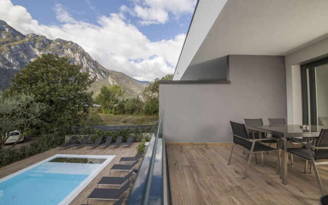 Riva Lake lodge