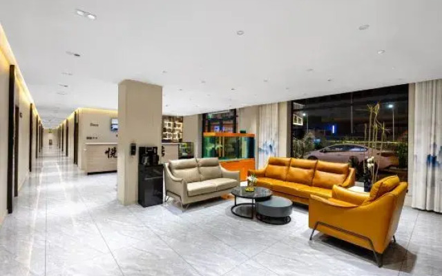 Yueshang Hotel (Xiongxian Bus Station)
