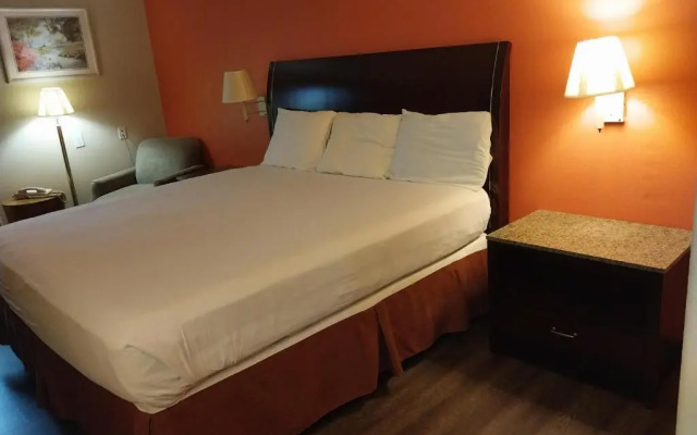 Fairway Inn