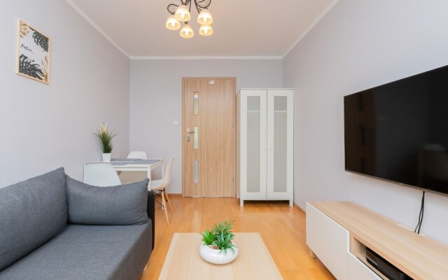 Cozy Apartament Redłowo by Renters