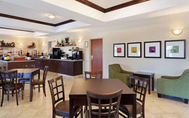 Ramada by Wyndham Lac La Biche