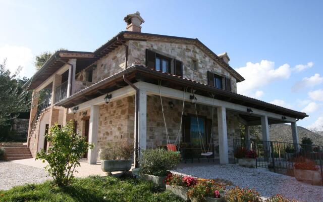Timeless Villa in Cagli With Garden and Swimming Pool