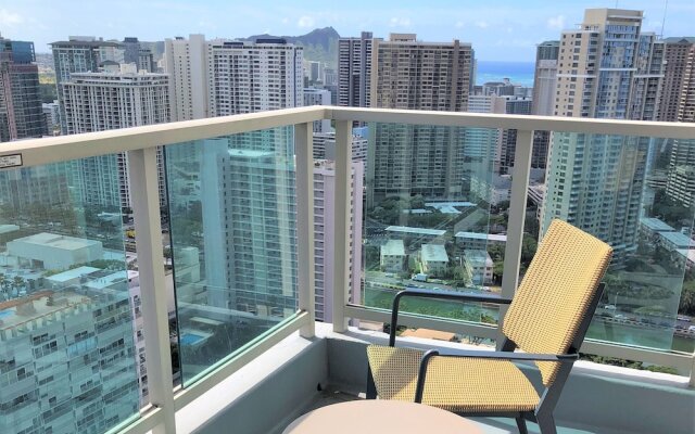 Castle at Ala Moana Hotel