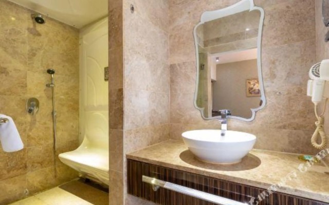 Xinyi Hotel