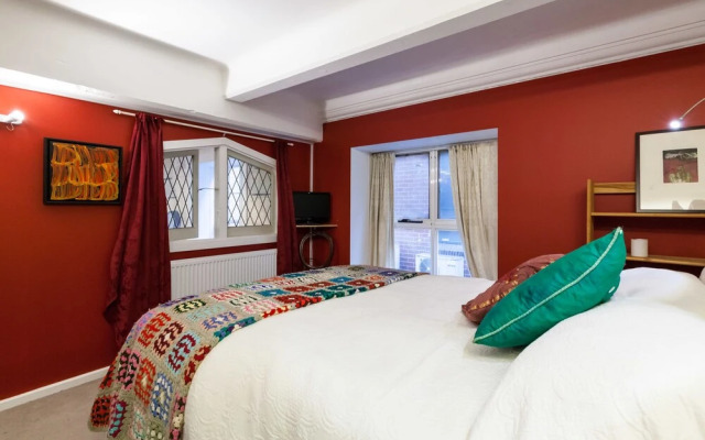 NOLA, 2BDR Windsor Apartment