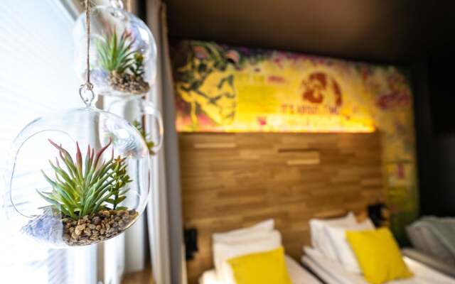 Time Hostel & Apartments