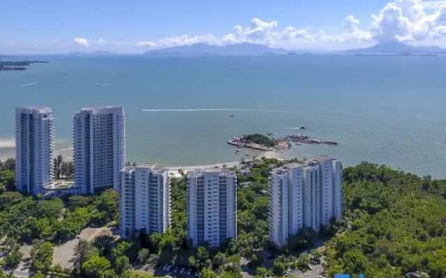 Yunzhifan Holiday Hotel