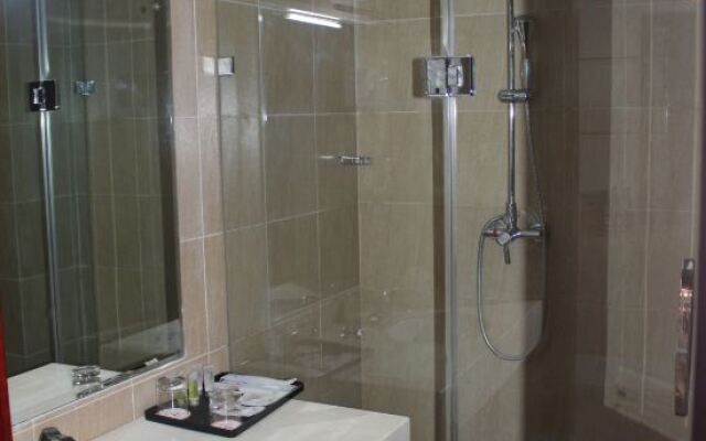 Tonghe Express Hotel