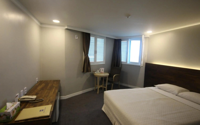 Ocean View Hotel