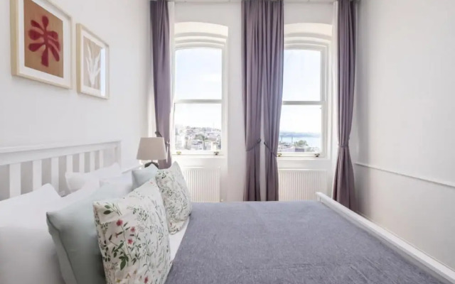 Missafir Historical and Central Flat in Beyoglu